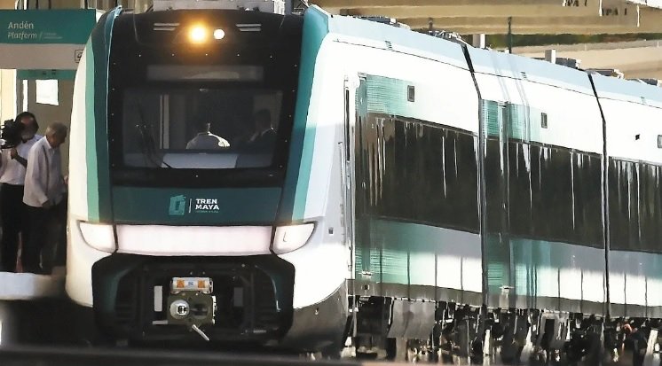  AMLO formalizo la entrega de la administración del Tren Maya a la Sedena