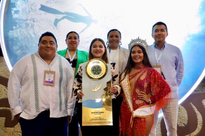 Uno fue el Premio a Lo Mejor de México 2024 en la categoría Pueblo Mágico para Vivir la Mejor Experiencia frente al mar.