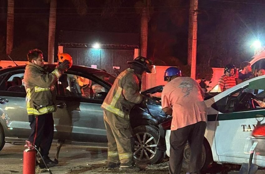 Conductor de Taxi Huye tras Causar Accidente en Cancún que Deja Siete Heridos