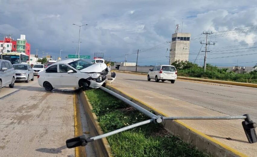 La mañana de este martes 14 de enero de 2025, Cancún vivió una jornada complicada en el Blvd. Luis Donaldo Colosio debido a las lluvia.