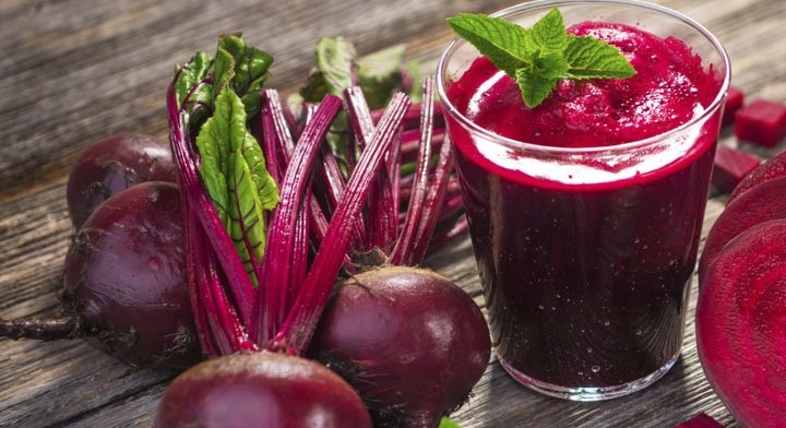  Jugo de betabel: beneficios para controlar la presión arterial y cómo tomarlo correctamente