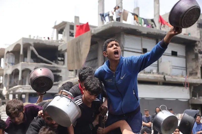  Bombardeo israelí en el norte de Gaza deja más de 100 muertos, entre ellos mujeres y niños