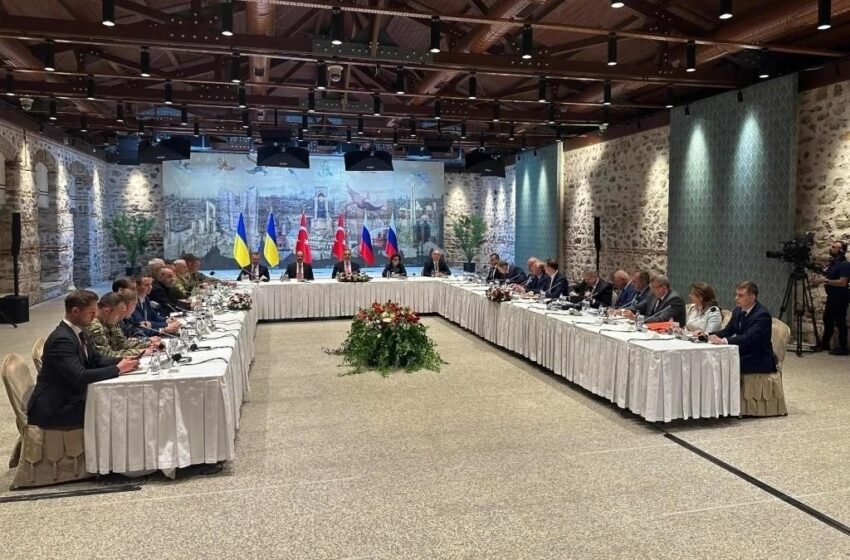  Rusia y Ucrania pactan intercambio de prisioneros y reanudan diálogo por alto al fuego