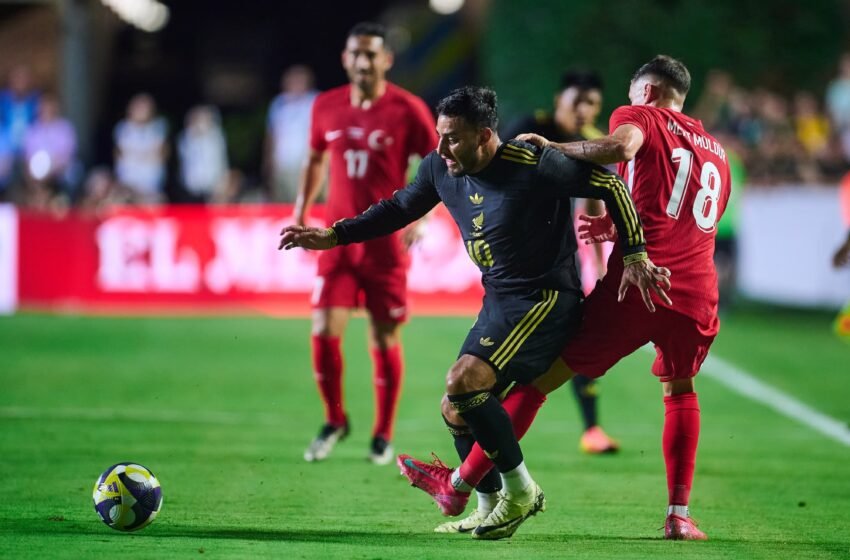  Entrenador de Turquía reconoce el nivel de México tras derrota en amistoso previo a la Copa Oro 2025