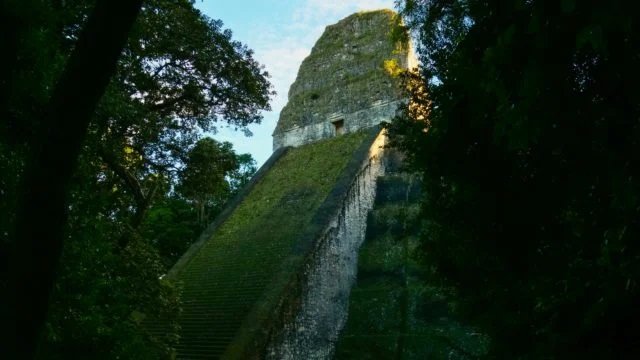  Descubren tres antiguas ciudades mayas en Petén, Guatemala: hallazgos revelan pirámides y murales de más de 2,800 años