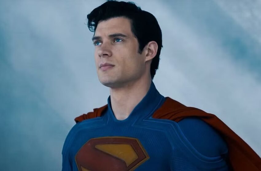  Superman 2025 arrasa en taquilla y genera polémica por su mensaje social y político
