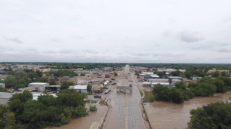  Inundaciones en Texas dejan más de 80 muertos: 27 víctimas confirmadas en campamento infantil
