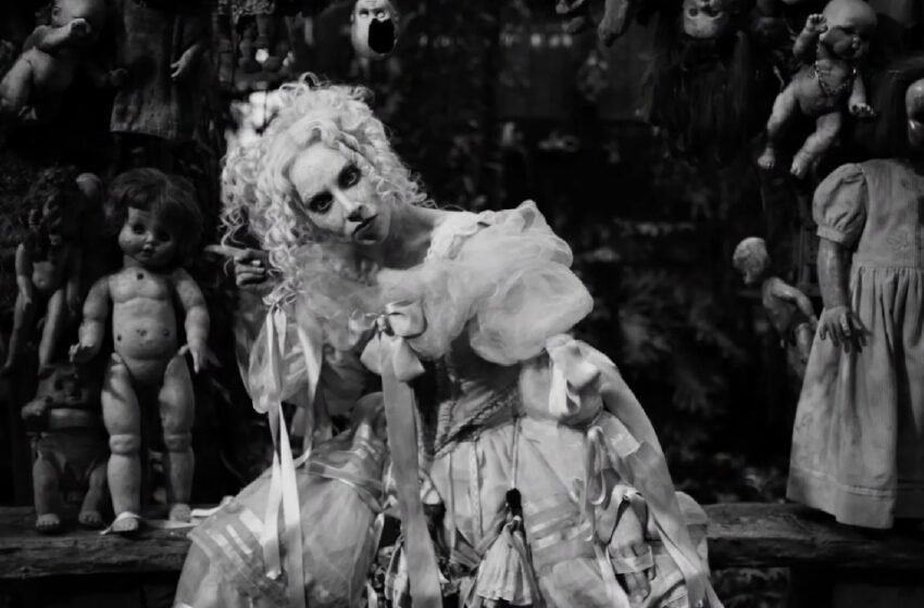 Lady Gaga estrena ‘The Dead Dance’, video filmado en la Isla de las Muñecas de Xochimilco bajo la dirección de Tim Burton