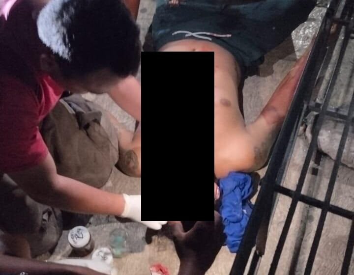  Hombre resulta herido tras enfrentar a ladrones que intentaban robar su motocicleta en Cancún