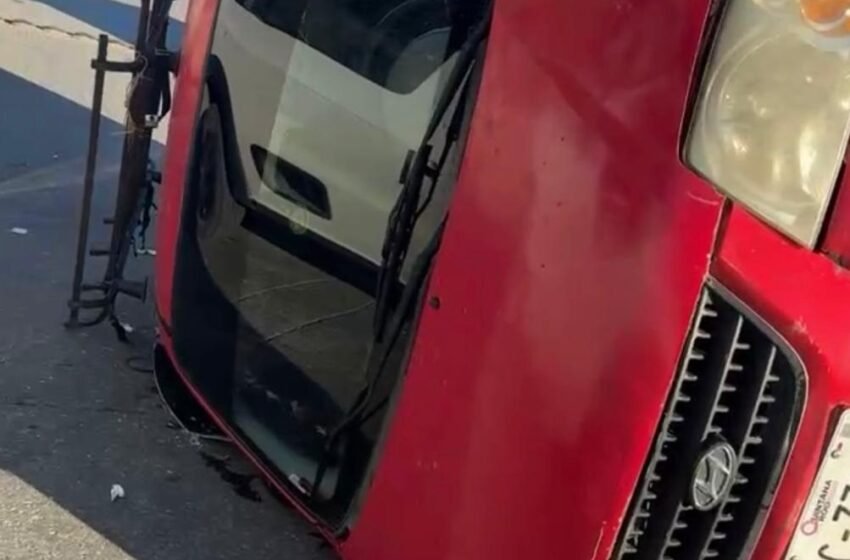  Volcadura en Paseos del Mar deja un lesionado tras fuerte choque en la región 251 de Cancún