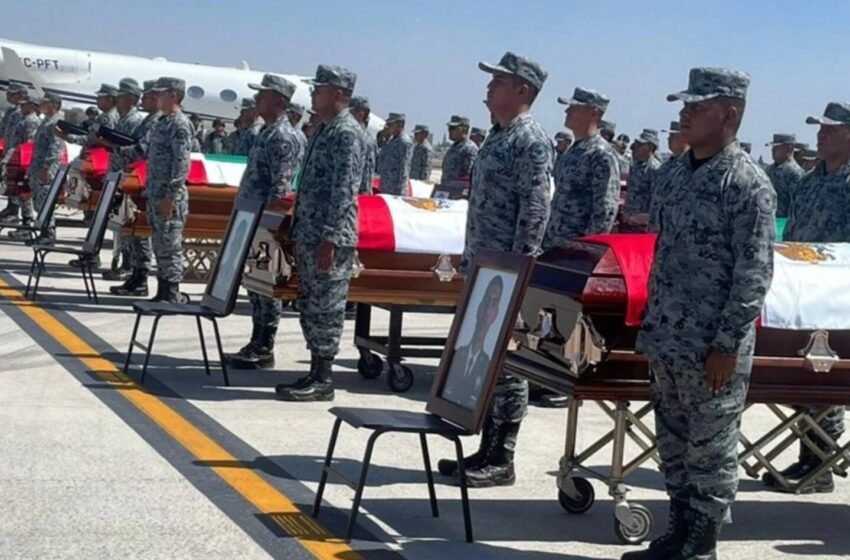  Sedena rinde honores a 25 elementos de la Guardia Nacional caídos en operativo en Jalisco