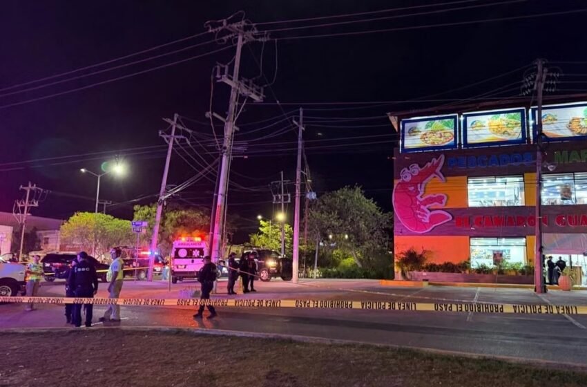  Ataque armado en marisquería de Playa del Carmen deja un muerto y tres heridos