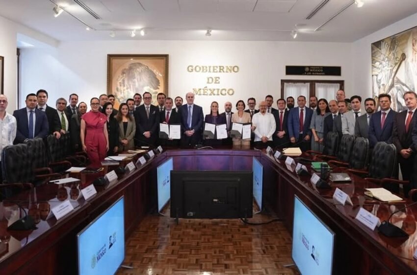  Sheinbaum renueva acuerdo con gasolineros: gasolina Magna seguirá por debajo de $24 por litro