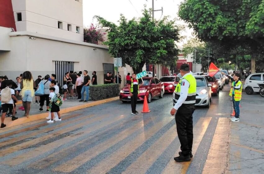  Regreso a clases seguro en Cancún: más de 60 policías refuerzan vigilancia en zonas escolares