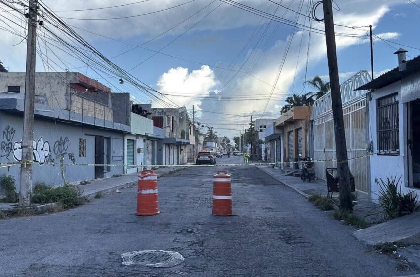  Antiguo Hospital General de Cancún es desalojado y comienza su demolición para construir nuevo hospital
