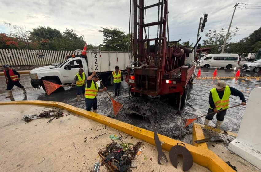  Lluvias en Cancún provocan inundaciones; activan Operativo Tormenta y vigilan seis avenidas