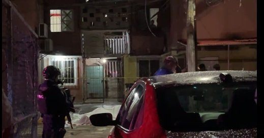  Asesinan a balazos a un hombre y una mujer en el fraccionamiento Corales de Cancún
